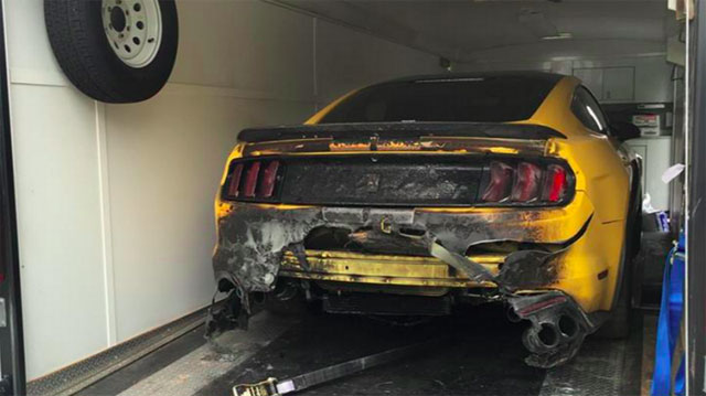 Ford Mustang Shelby GT 350 Catches Fire