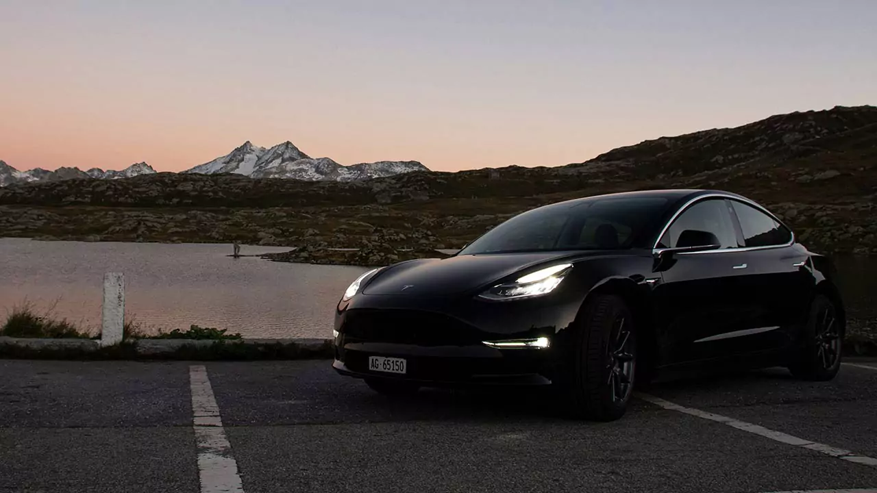 2025 Tesla Model 3